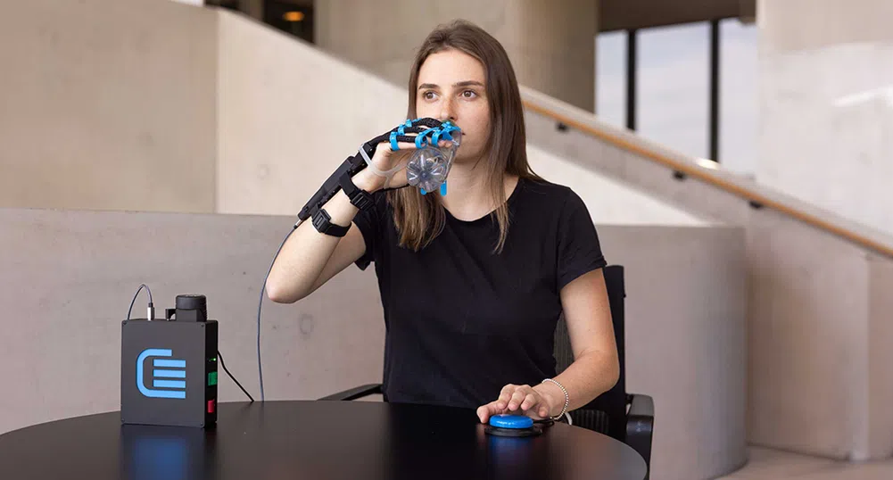 Екзоскелет от Цюрих връща движението в ръцете на пациенти след инсулт