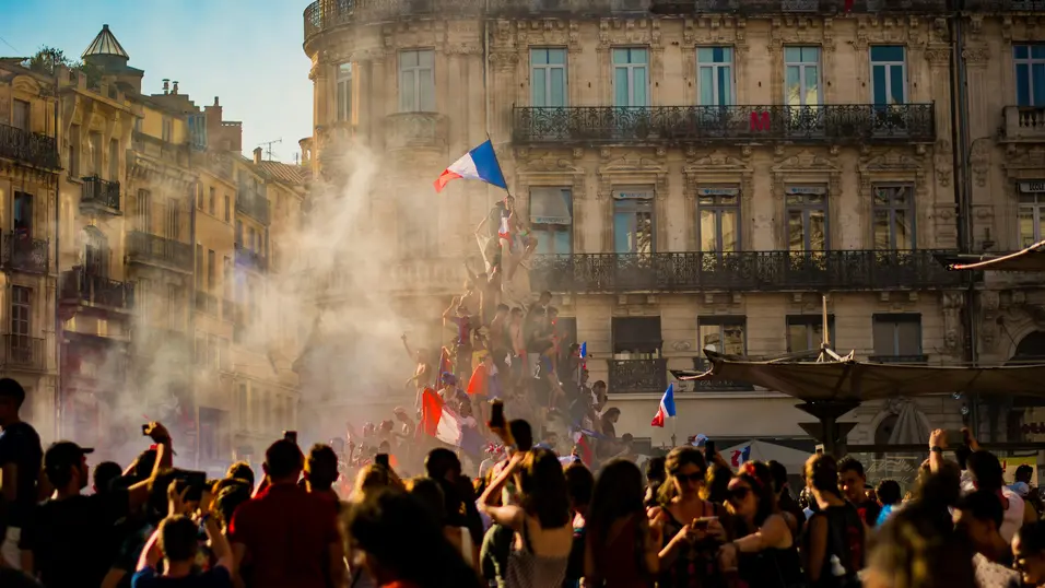 „Macron explosion“: Учениците яхват новата вълна на протести във Франция
