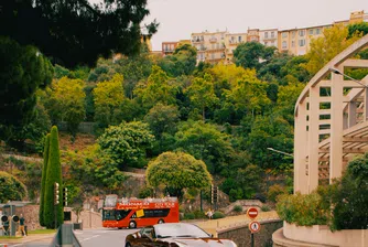 Популярно видео в социалните мрежи претендира, че данъците не са необходими за добри обществени услуги. Твърденията обаче не са съвсем точни