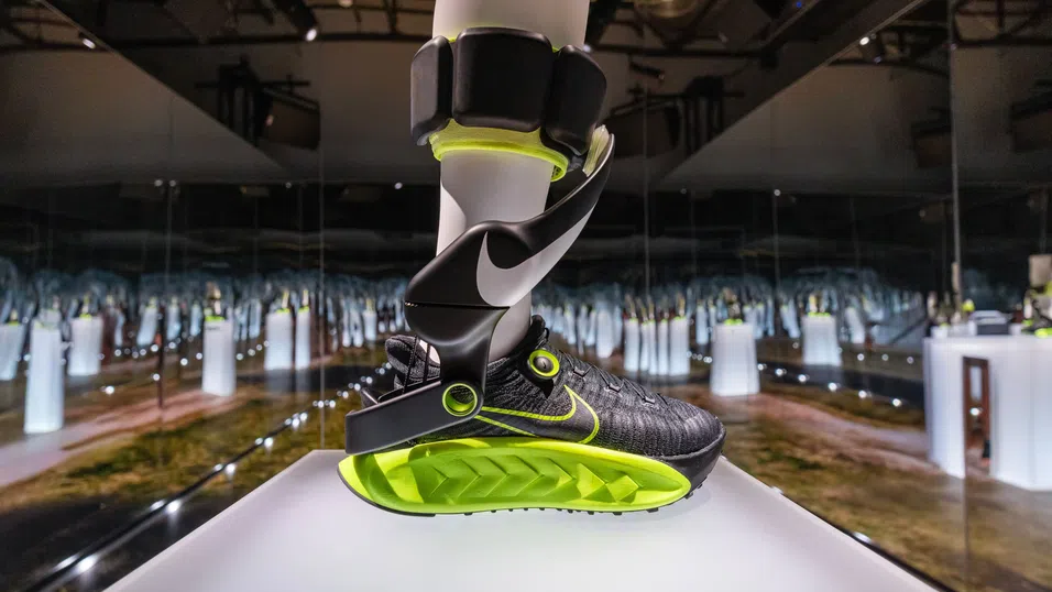 Nike представя Project Amplify – технологична обувка, която обещава да промени начина, по който се движим