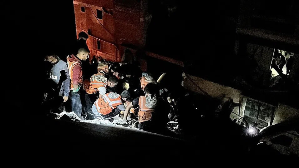 Крехкият мир в Газа се пропуква: Израел нанася поредица от въздушни удари (Обновена)