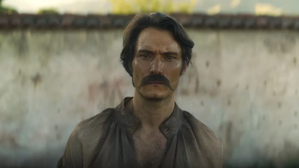 От „Сто години самота“ през Големия кленов обир до новия Squid Game: 9 сериала за гледане през декември