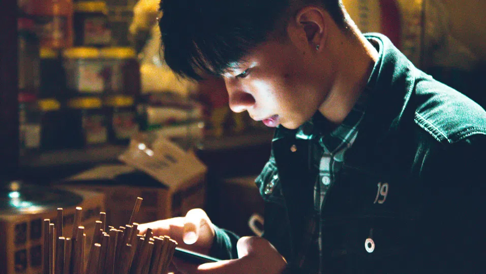 Китай ограничава способността на AI да влияе върху човешките емоции