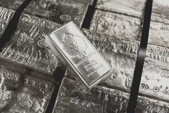 Среброто премина границата от 80 долара, след което настъпи драматичен обрат