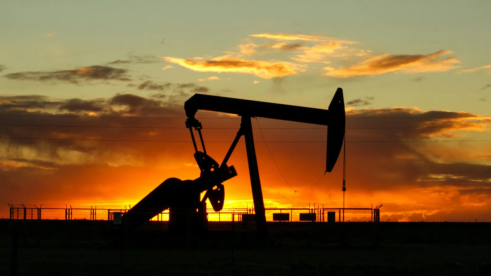 Chevron и Exxon отчетоха бляскаво тримесечие на фона на петролните сътресения