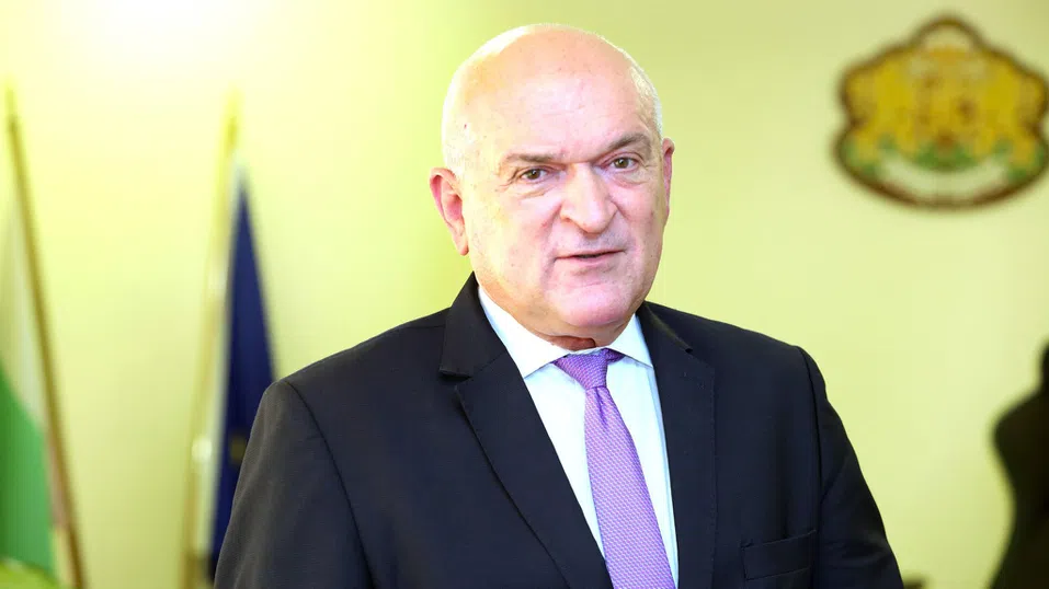 Председателят на Сметната палата Димитър Главчев е склонен да приеме да бъде служебен премиер