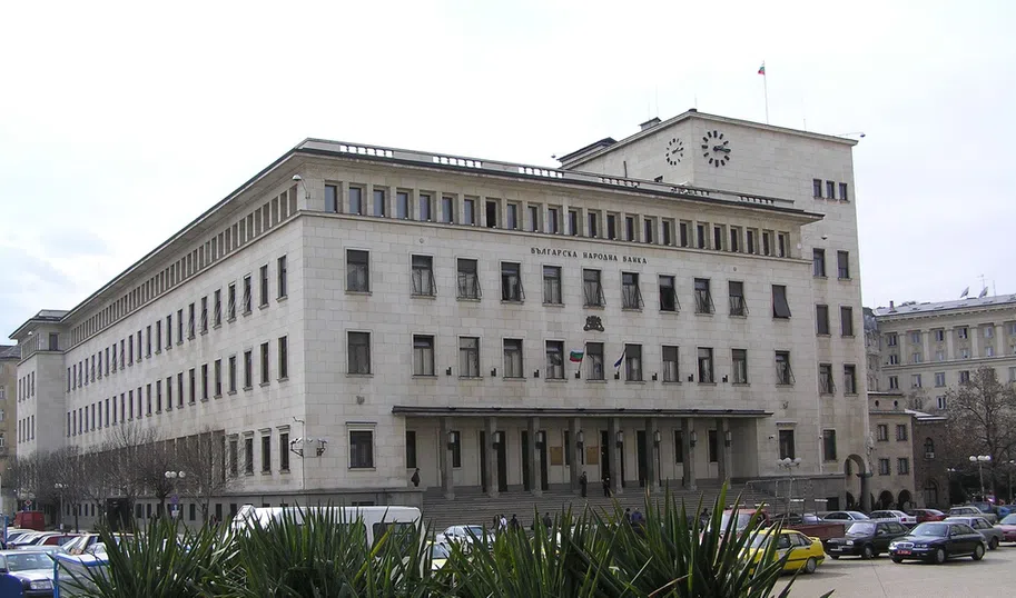 Печалбата на българската банкова система намалява с близо 2% през 2025 г., отчита БНБ
