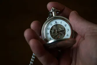 Промяната е в изпълнение на Директива на ЕП и на Съвета на ЕС от 19 януари 2001 г.