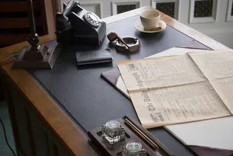 Подкрепената от Абу Даби сделка беше финансирана до голяма степен от шейх Мансур бин Зайед бин Султан ал-Нахаян, собственик на футболния клуб "Манчестър Сити"