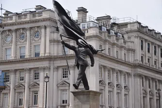 Скулптура на Банкси се появи в Лондон