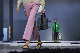 Скандал за сандал: Краде ли Prada идеи от индийските занаятчии