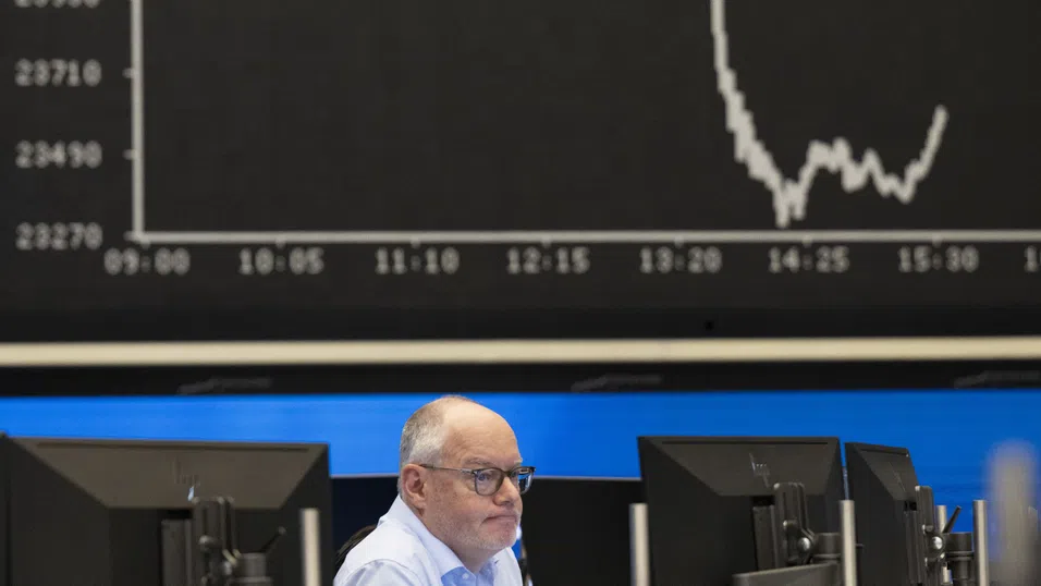 Завръщането на американските акции хвърля сянка върху европейското рали