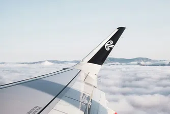 Националният превозвач на Нова Зеландия е първата голяма авиокомпания, която смекчава своите краткосрочни климатични цели - ход, който отразява мащаба на предизвикателството пред индустрията по пътя към декарбонизация