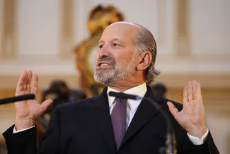 „Платете за защитата си“: САЩ натискат Тайван за чипове и милиарди инвестиции