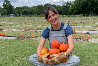 Бизнесът на Дженифър Гарнър с бебешка храна подаде заявка за IPO