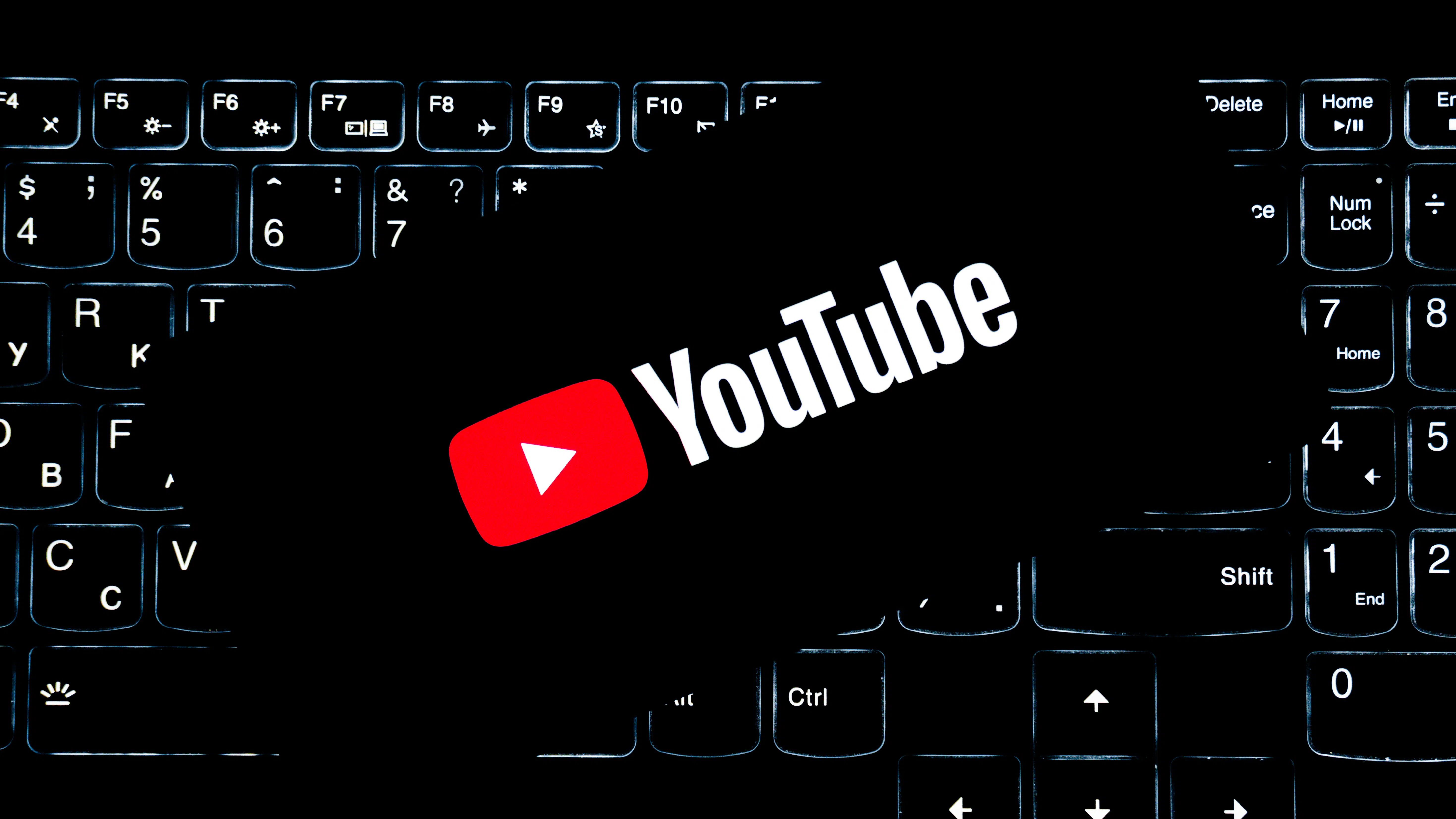 YouTube ще плати $24,5 милиона за блокирания акаунт на Тръмп
