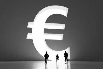 Инфлацията в еврозоната расте по-бързо от очакваното, показателите прегряват