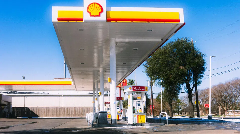 Shell надмина очакванията за тримесечието, въпреки значителния спад