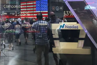 Nasdaq Composite се насочва към над 2% спад за октомври