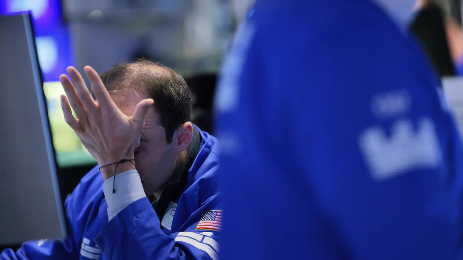 Nasdaq влиза в корекция на фона на растящи опасения за AI