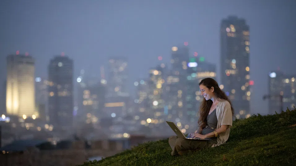 Номадство без самота: Виртуални общности топлят дигиталните пътешественици