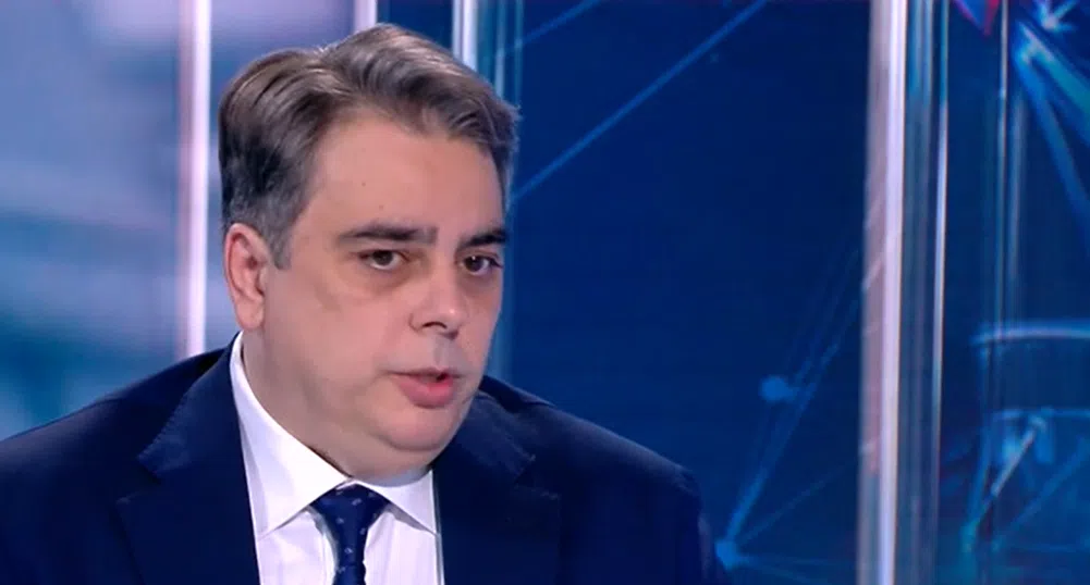 Асен Василев: „Бюджетът ни вкарва в спирала към немски данъци върху български заплати“