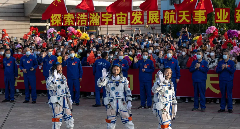 От Super Heavy до лунни мисии: 5 знакови момента за космическата индустрия през 2024