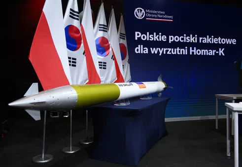 Полша се въоръжава с ракети от Южна Корея за 3,3 млрд. евро