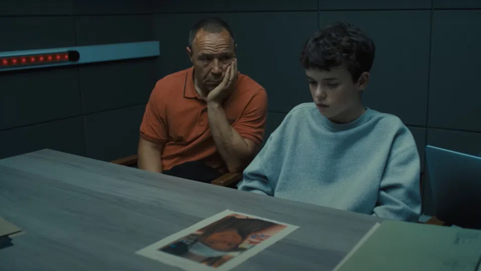 Ефектът „Adolescence“: Как да предпазим децата от враждебно съдържание в социалните мрежи