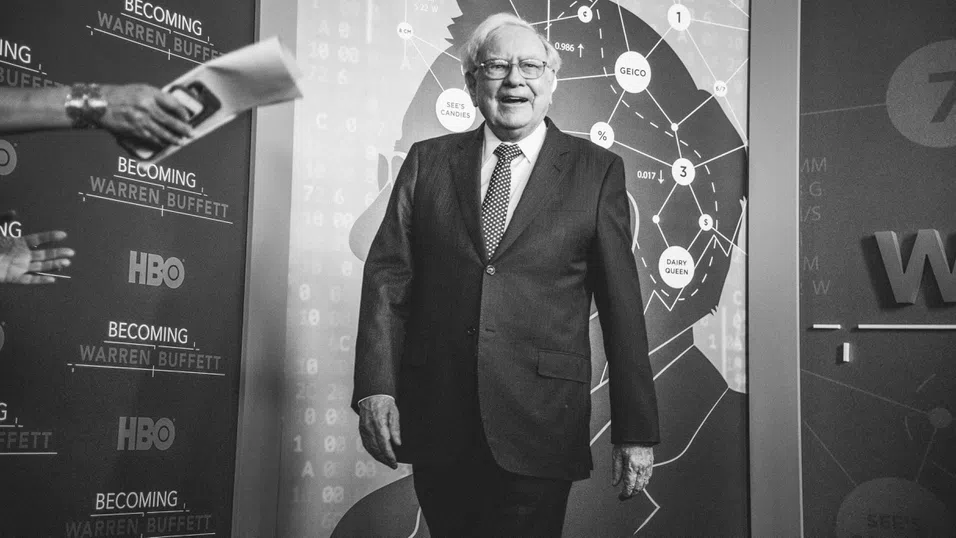 Уорън Бъфет е притеснен от потенциал за „огромни загуби“ на застрахователния пазар