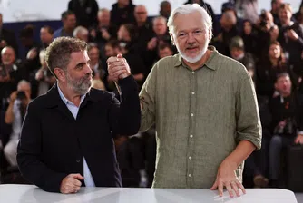 Човекът за 6 млрд. долара: Легендата за Асандж, която САЩ не искаха да бъде разказана