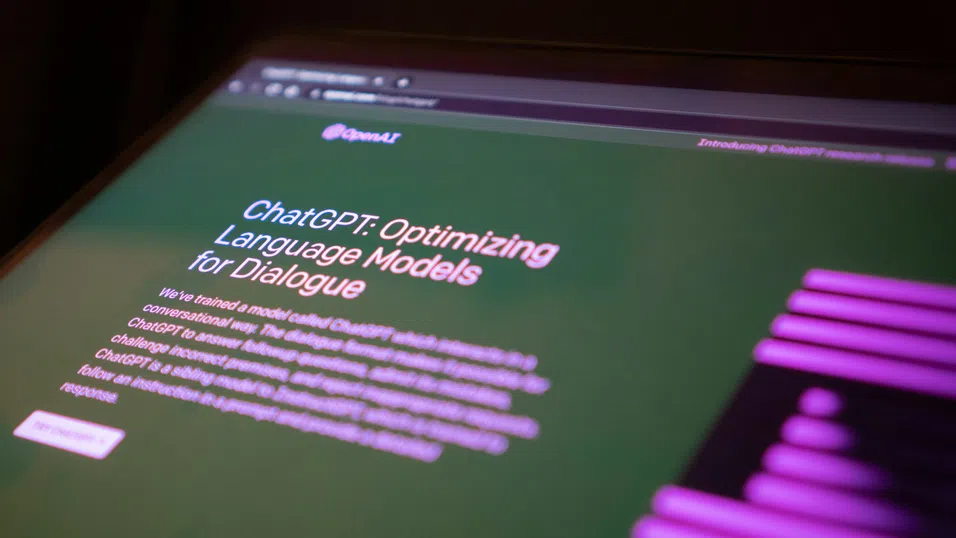 Лични страхове, болки и тайни в ChatGPT? Google може да ги е направил публични