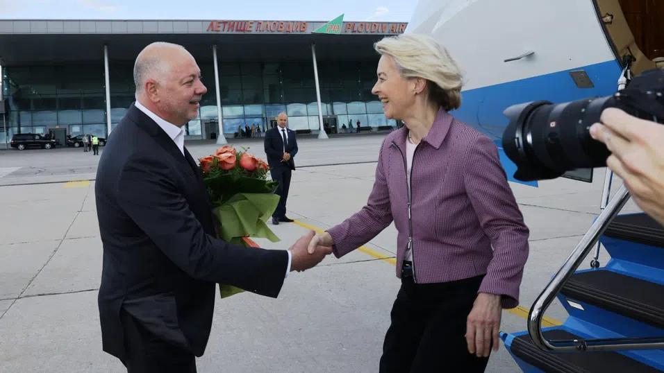 Желязков посрещна председателя на ЕК Фон дер Лайен, която е на еднодневна визита в България