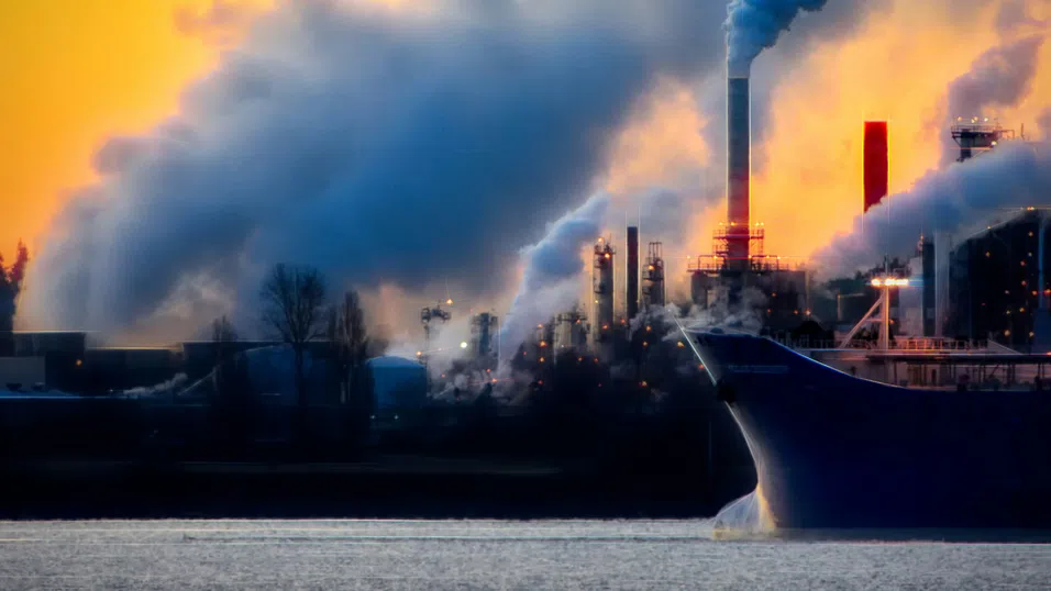 Химически заводи за двойна употреба: Как се захранва военната машина на Москва