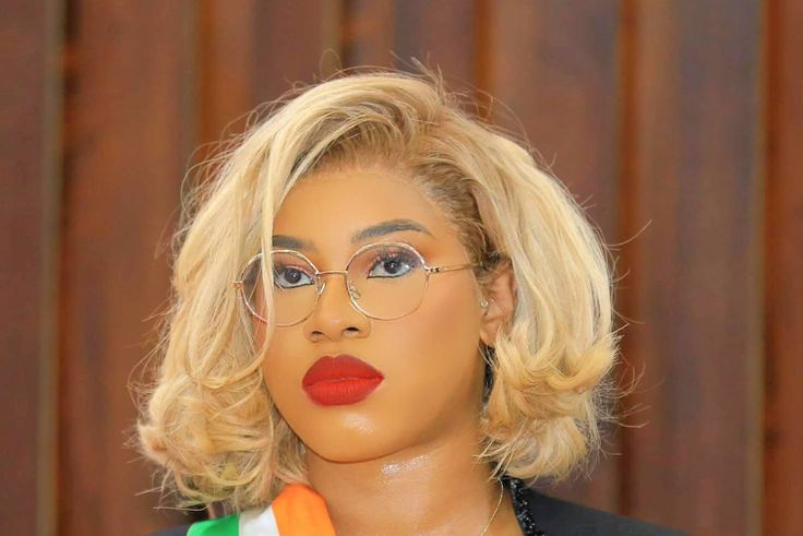 Assemblée nationale : L'ascension fulgurante de Naya Jarvis Zamblé, plus jeune députée et nouvelle Secrétaire du Bureau