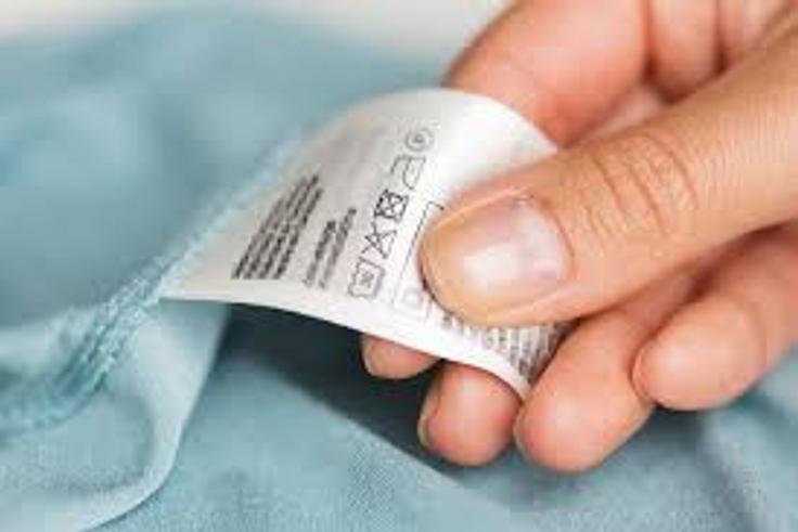 Comprendre les symboles sur les étiquettes de vos vêtements : guide complet