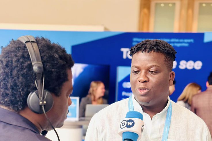 Stoni rejoint le média international allemand Deutsche Welle comme présentateur