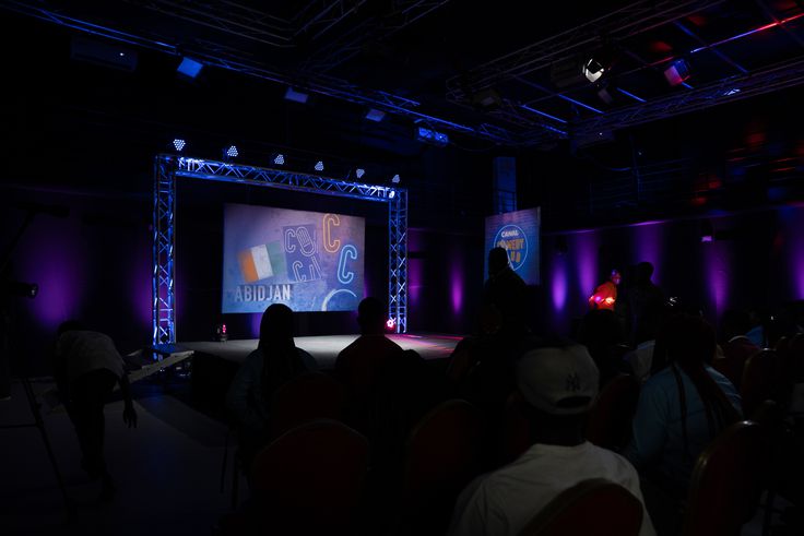 Le CANAL Comedy Club 2025 révèle ses 21 nouveaux jeunes talents de l’humour ivoirien formés