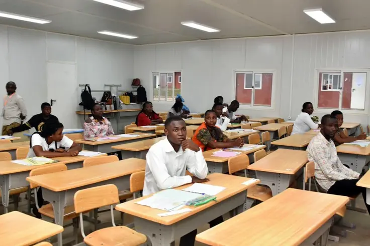 Concours enseignants contractuels 2026 : 7 628 candidats pour 2 000 postes et une ambition de révolutionner les sciences en Côte d’Ivoire.