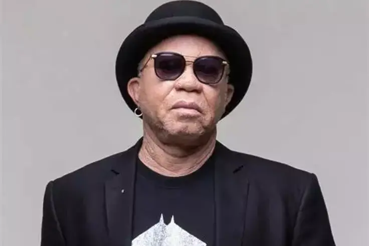 Salif Keïta annule ses concerts en Afrique du Sud : la « voix d'or » du Mandingue dénonce la haine xénophobe