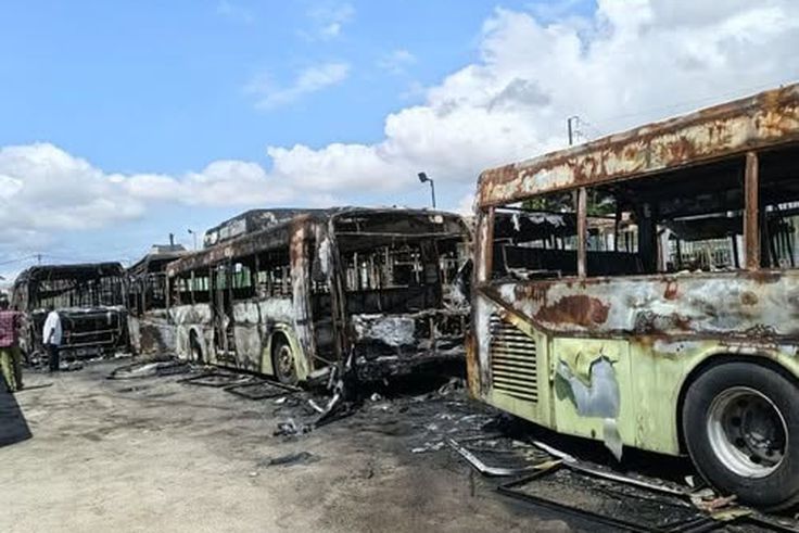 Nouvelle série d’incendies à la SOTRA : que se passe-t-il vraiment avec les bus ?