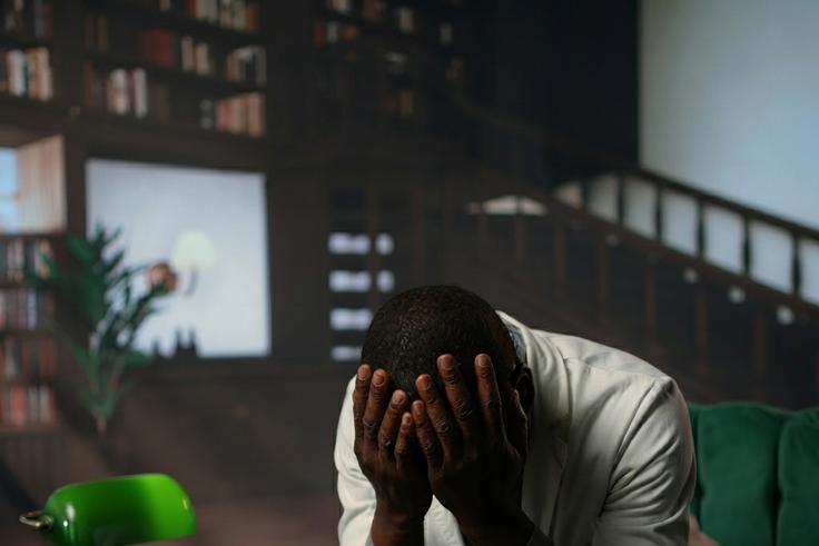 Diplôme, travail, projets… mais toujours ce vide ? Comprendre la crise existentielle et 5 façons d’y faire face