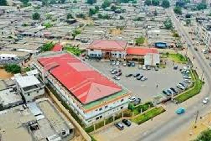Découverte : Yopougon “Yop City”, mosaïque populaire et capitale de l’ambiance