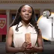 Fini les longues heures au salon ? Cette ingénieure nigériane invente un robot qui fait les tresses