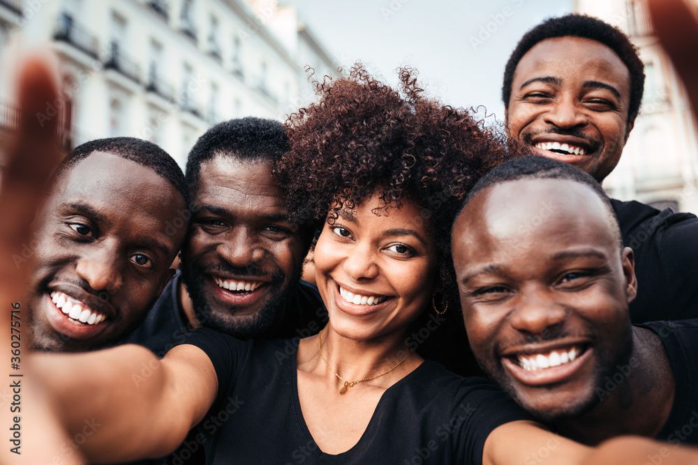 5 types of friends everyone ha - Which one are you?