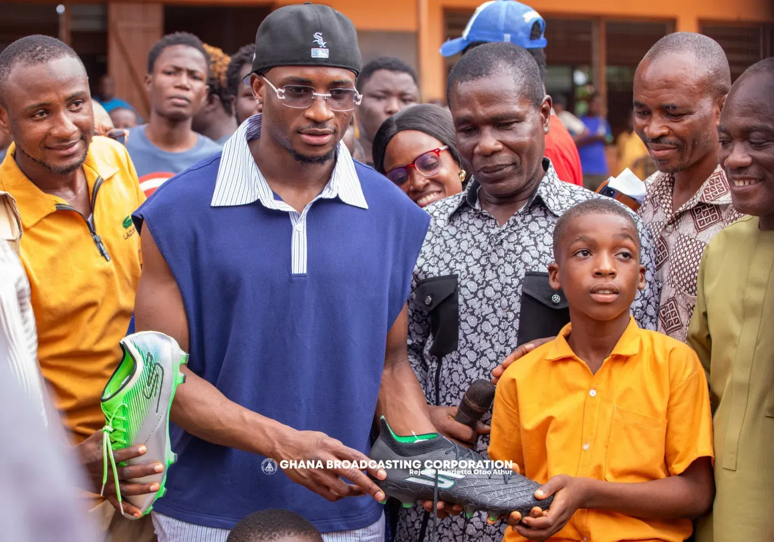 Kudus donates books, sports kits to Nima Basic 1, urges students to prioritise education