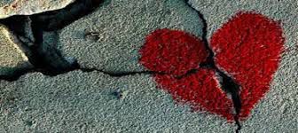 5 effective ways to deal with a gut-wrenching heartbreak