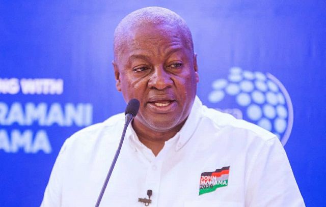 "Eiii, am I dreaming?" – Mahama shocked by mammoth crowd at Kumasi rally