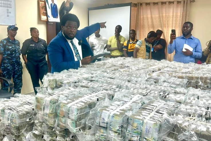Sierra Leone Anti-Corruption Commission displays $1.5m recovered from ‘corrupt’ banker