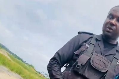 Police officer filmed for allegedly extorting money from illegal miners, social media reacts (video)